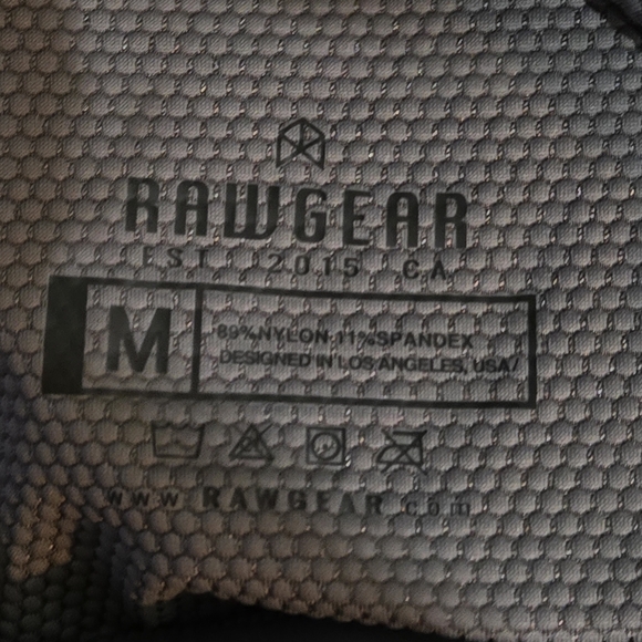 Nwt RawGear war sports bra gray with black writing - Picture 5 of 5